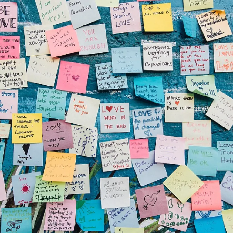 Soluzioni di plotter a noleggio: vantaggi per l’ufficio moderno